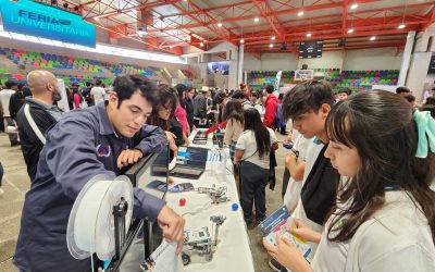IT de La Paz promueve oferta educativa en Feria Universitaria